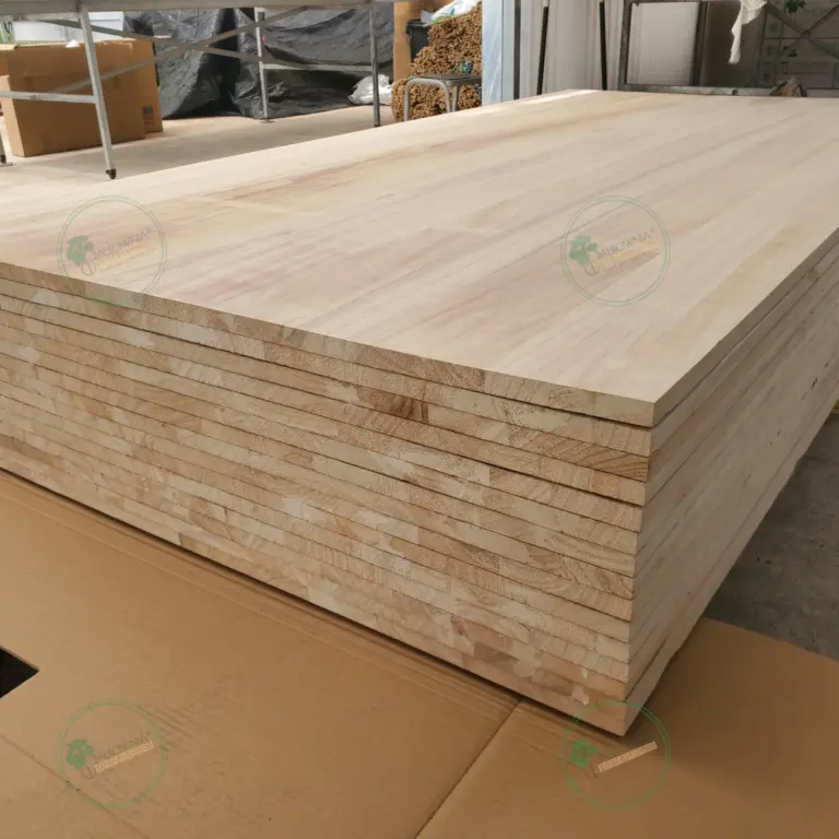 Мебельный щит из павловнии 2400x600x10 мм