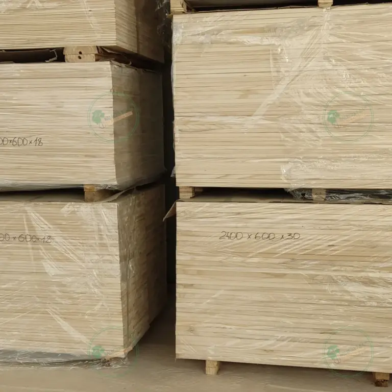 Мебельный щит из павловнии 2400x600x10 мм